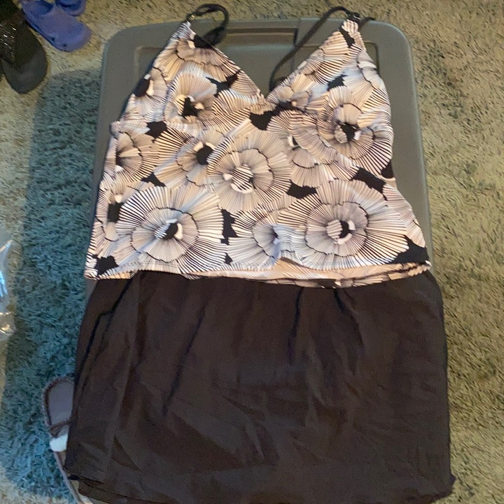 2 Piece Tankini EUC TopXL/Bottom18